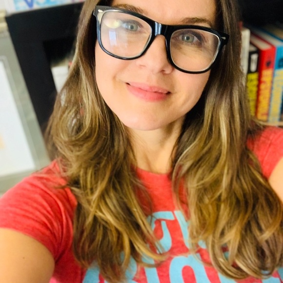 Meet your Posher, Helen - Picture 2 of 2